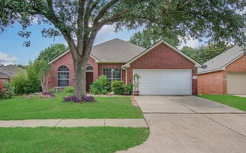 18223 Heathridge Ln Photo 1