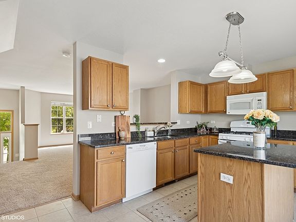 3rd image of 34385 N Aster Ct