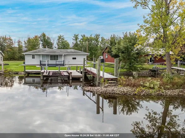 653 Krenz Rd, Omro, WI 54963