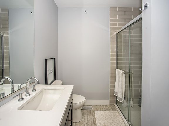 5th image of 4779 S Park Ave APT 8