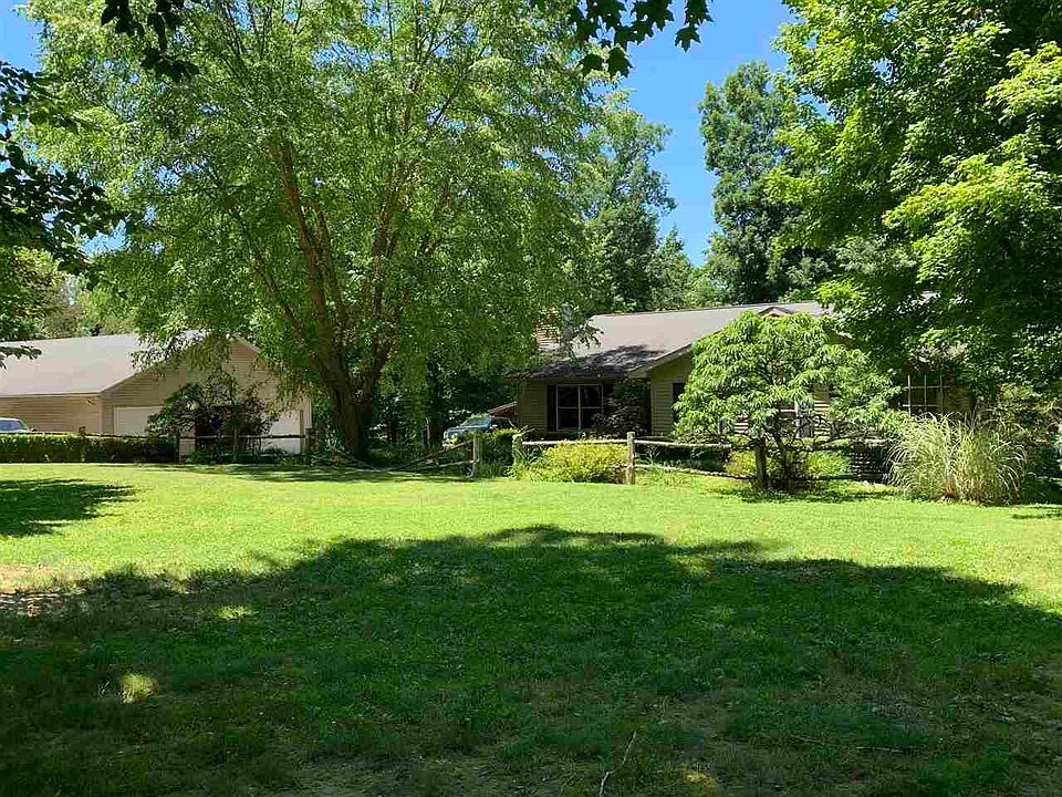 2nd image of 215 Whitney Rd #286
