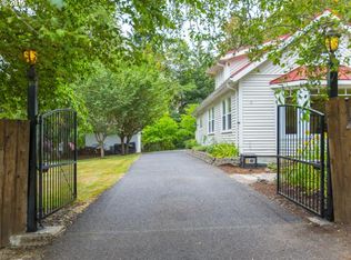 18912 NW Logie Trail Rd, Portland, OR 97231