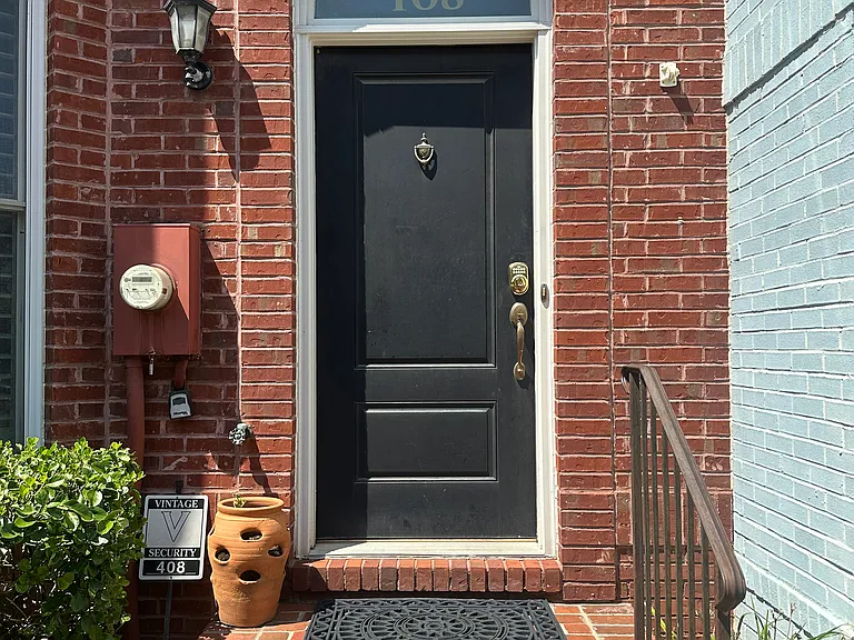408 K St SE — Photo 7