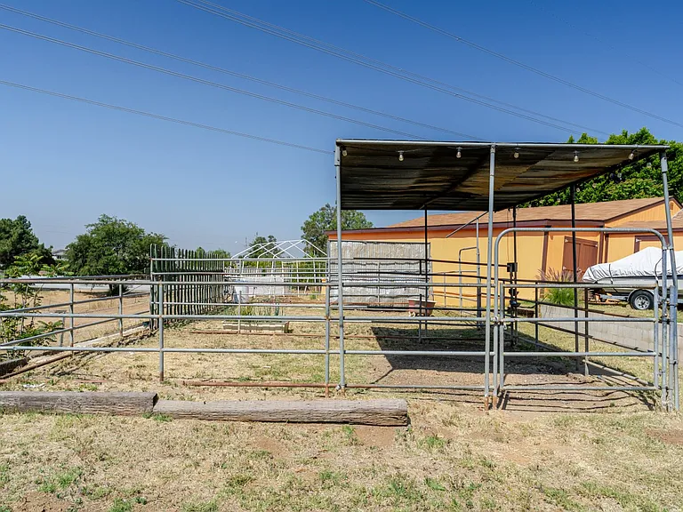13057 Gladstone Ave — Photo 30