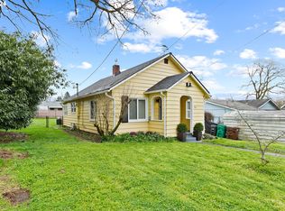 484 S 15th St, Saint Helens, OR 97051