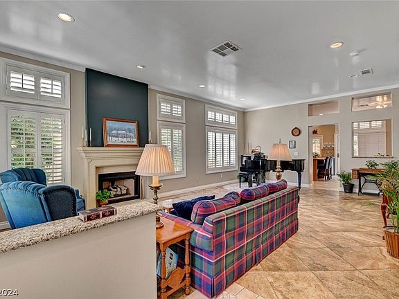 4th image of 9205 Sunnyfield Dr