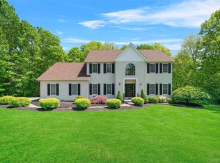 9 Hill Rd, Washingtonville, NY 10992