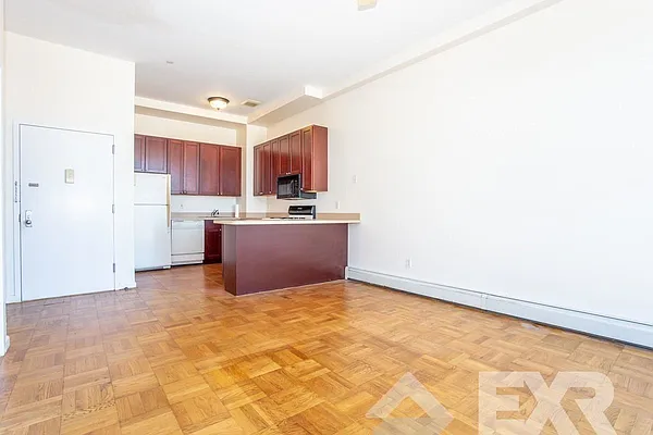 Rented by EXR | media 11