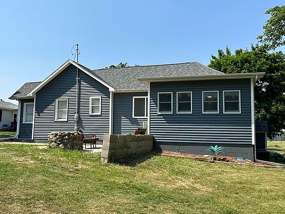 4th image of 322 Magnal Ave