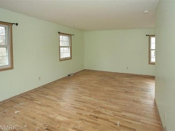 4th image of 224 Chapel Hill Dr