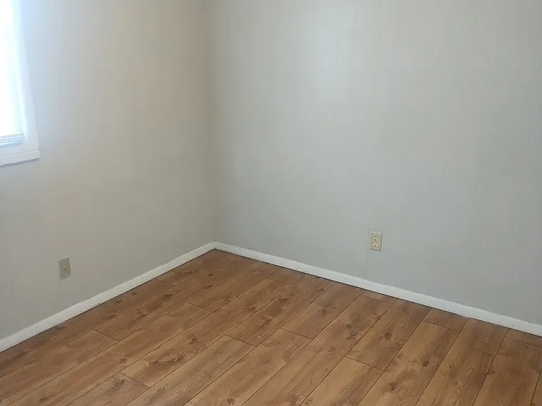 1900 N Dixie Ave #4 — Photo 8