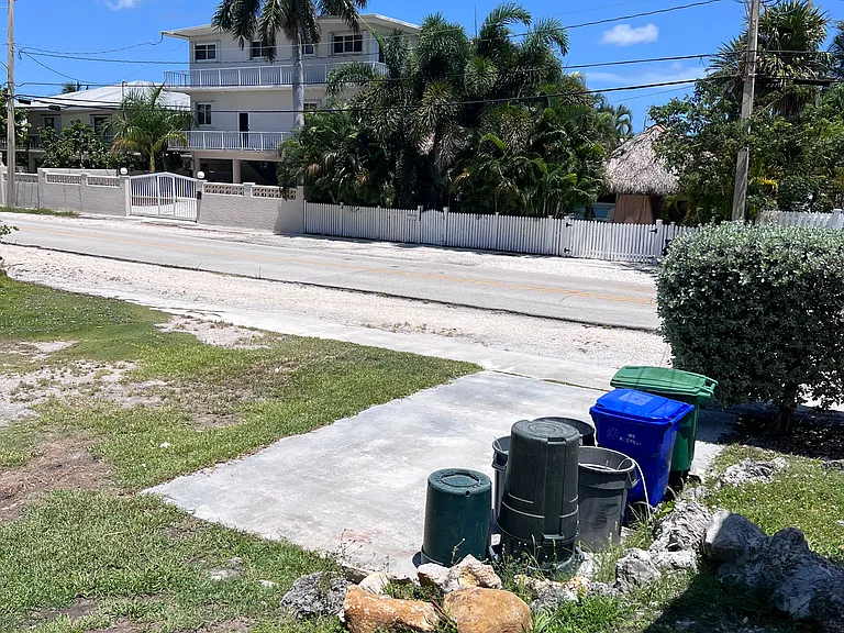2906 Venetian Dr — Photo 11