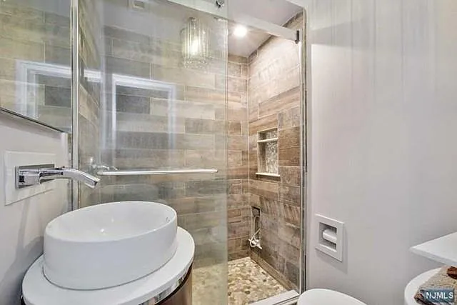 137 Lakeview Ave — Photo 12