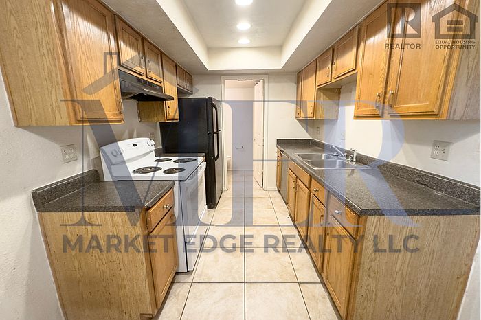 1st image of 2609 W Ocotillo Rd Unit 4