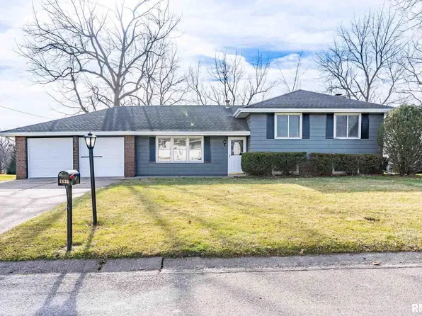 7626 W Mohawk Trl, Peoria, IL 61604