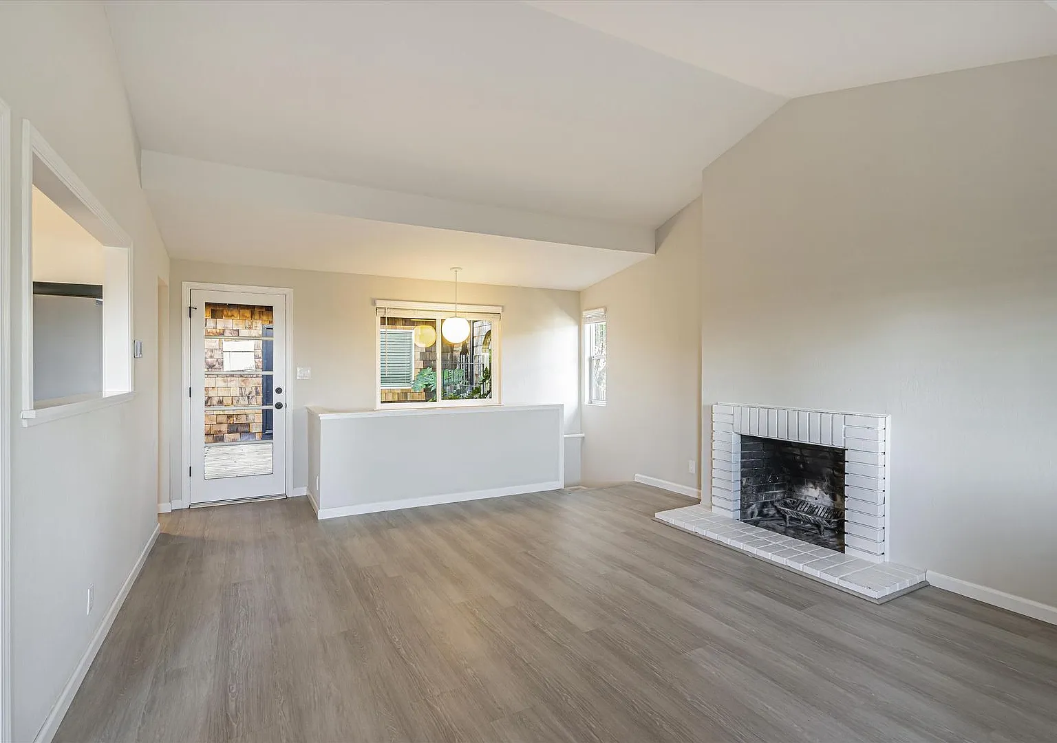 109 Cleland Ave — Photo 3