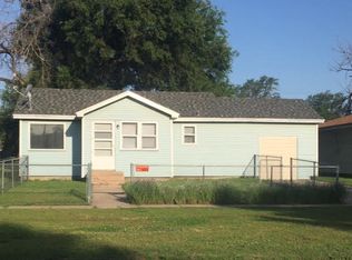 1013 Park St, Larned, KS 67550