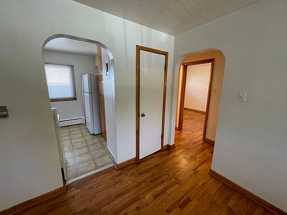 2nd image of 1005 19th St #2