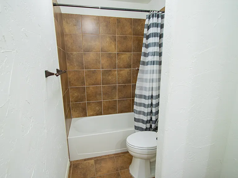 10017 Bell Rock Rd — Photo 17