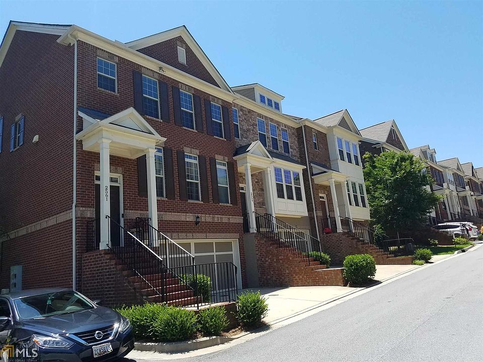 2nd image of 2559 Sibley Dr NE