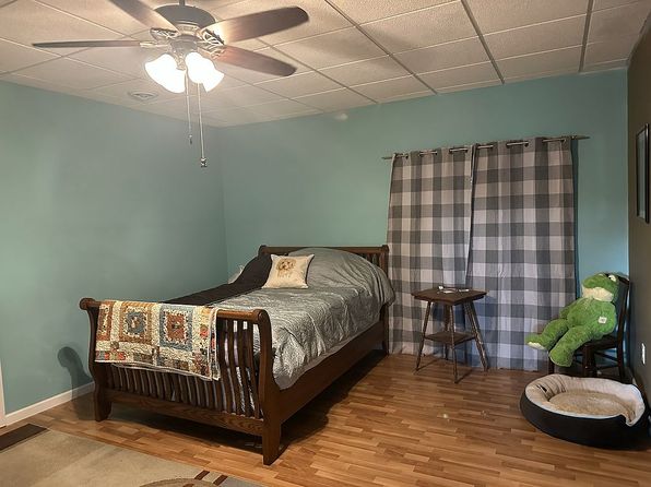 1897 N 2500 East Rd, Watseka, IL 60970