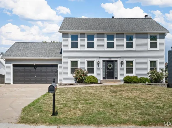 5821 Saddlebrook Dr, Saint Charles, MO 63304