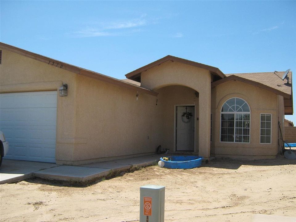 1st image of 1570 N Nydia Ave