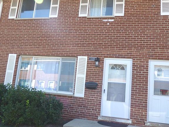 2nd image of 1112 N Boxwood Dr #B