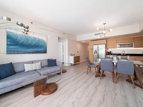 5th image of 950 Brickell Bay Dr APT 1407