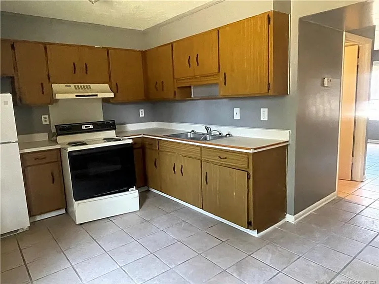 4937 Galveston Dr #D — Photo 7
