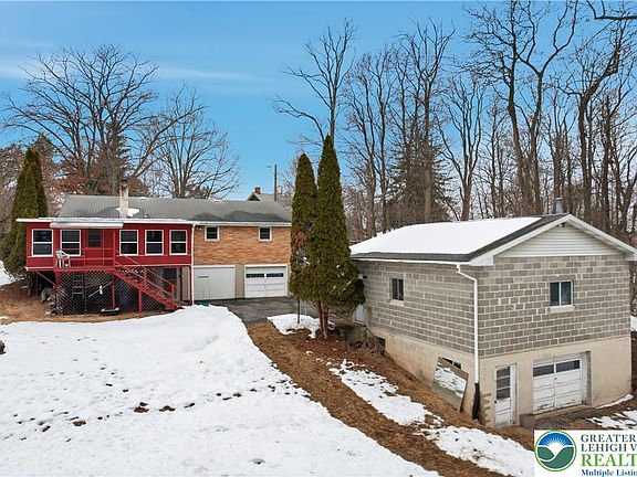 2nd image of 463 Linden St