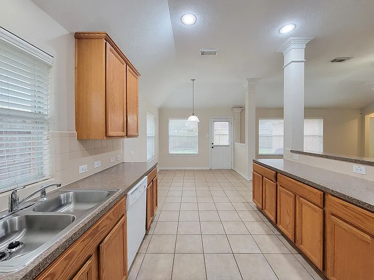 6806 Haley Ct — Photo 22