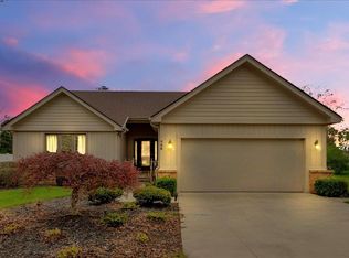 706 Donnalee Dr, Monroe, MI 48162