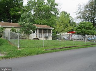 40-25 Hot Dog Rd, Falling Waters, WV 25419