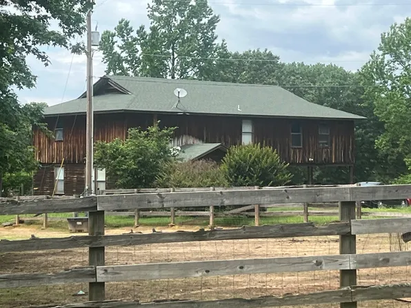 305 Martin Circle Dr, Russellville, AR 72802