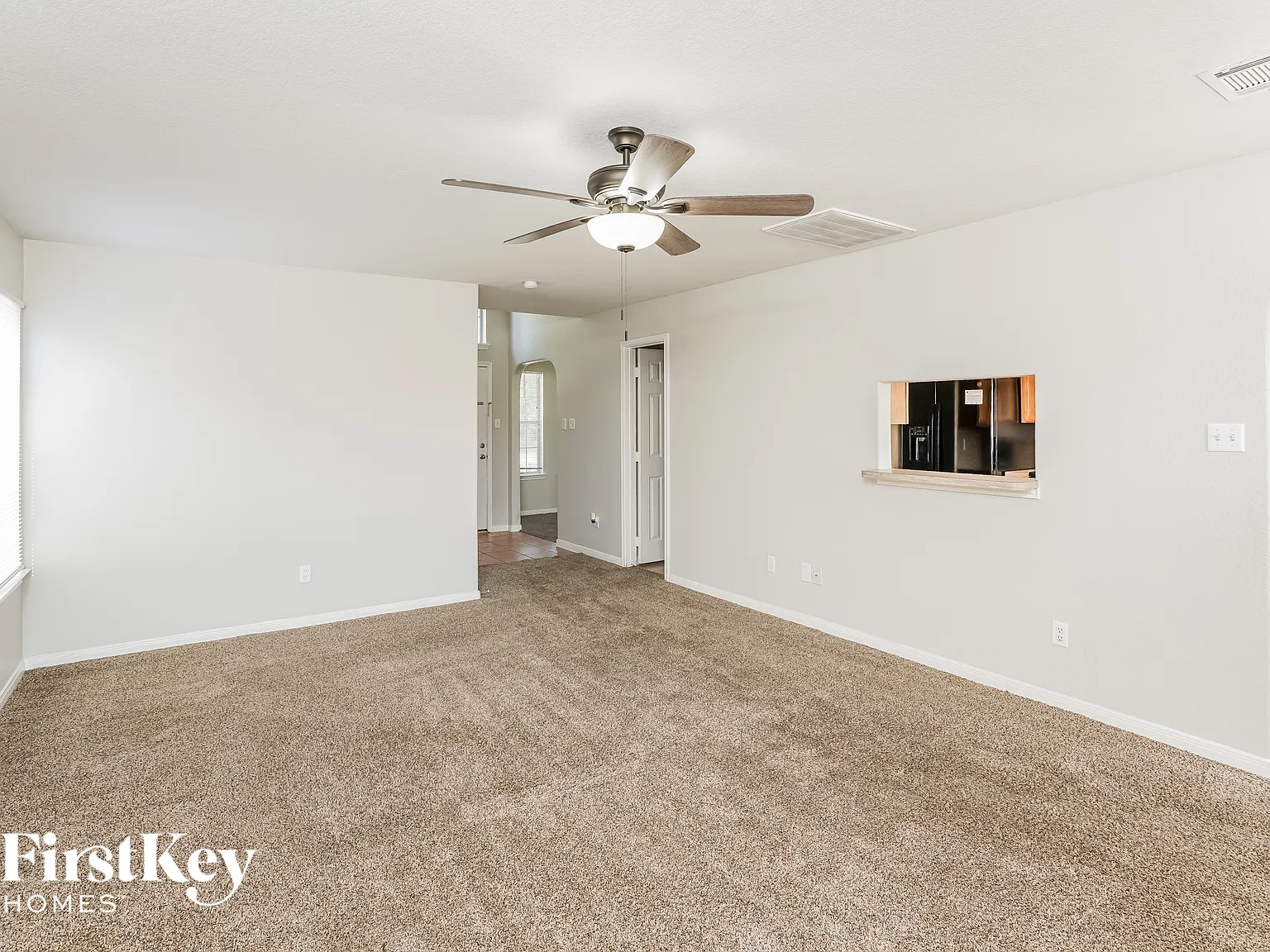 3 bed, 2.5 bath, 1839 sqft, $2,020 — Photo 4