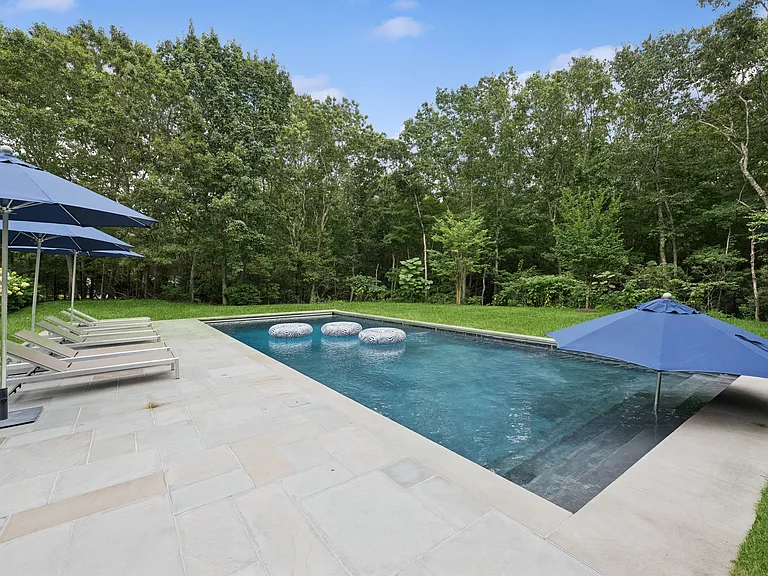 10 Eastview Ct — Photo 39