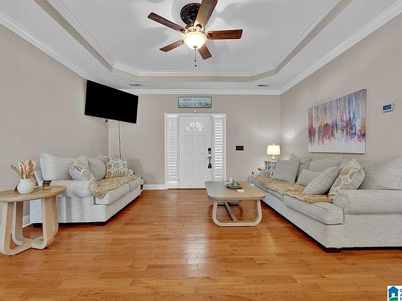 5th image of 2232 Spring St