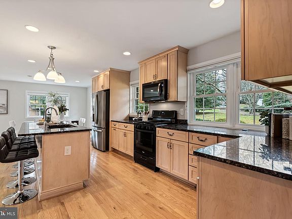 2nd image of 1429 Ironwood Dr