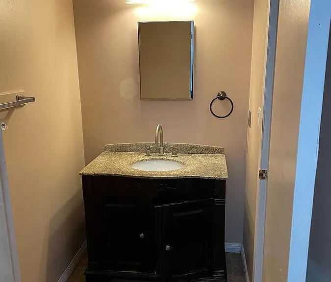 207 Thomson Ave #1 — Photo 5