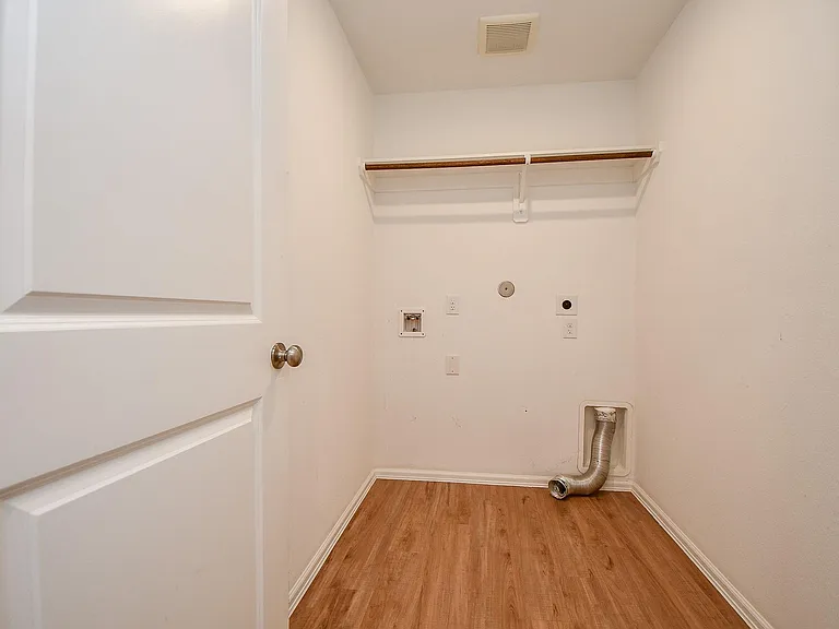 1460 Twilight Green Dr — Photo 23