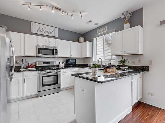 5th image of 303 Terra Springs Cir