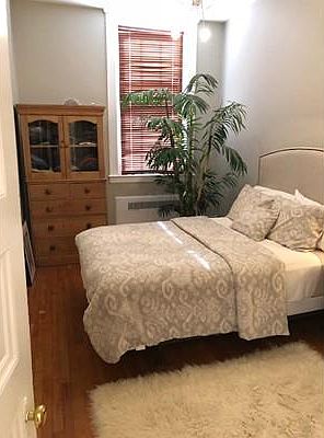 2nd image of 373 Beacon St #6