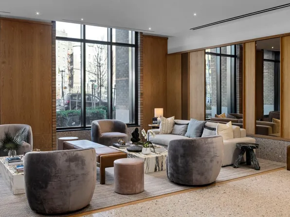 11 Ocean Parkway image 22 of 26