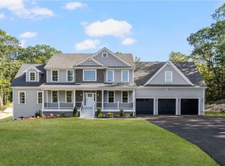35 Beech Crest Rd, East Greenwich, RI 02818