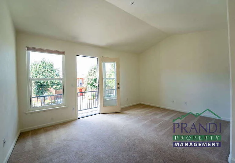 82 Arnold Dr — Photo 10