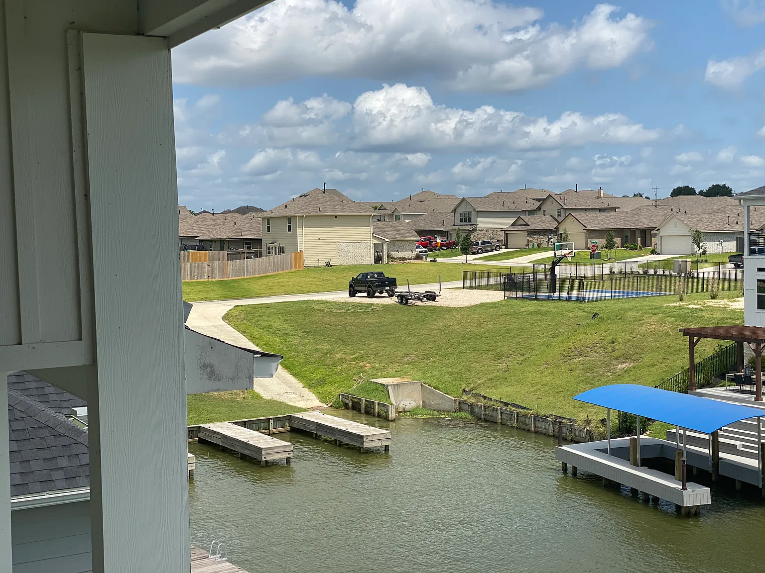 5 bed, 3191 sqft, $3,950 — Photo 3