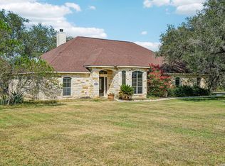 108 Medora Branch, Floresville, TX 78114