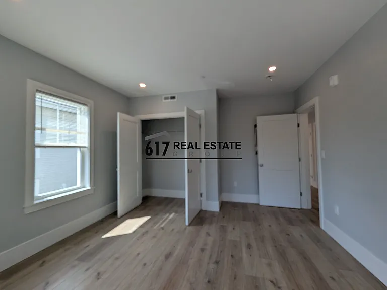11 Holton St #2 — Photo 13