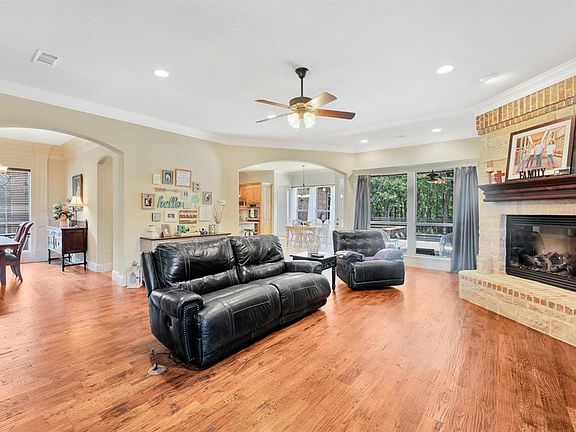 3rd image of 7300 Brady Oaks Dr